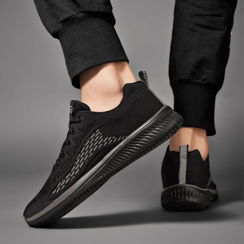 Men Running Sneakers Summer 2023 Men Sport Shoes Lightweight Classical Mesh Breathable Casual Shoes Male Fashion Tenis Masculino